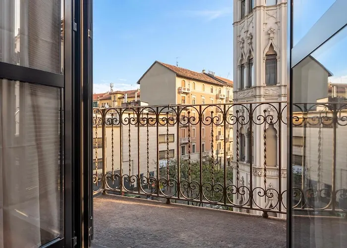 -porta Nuova-alpitour- X5 With A-c And Wi-fi *