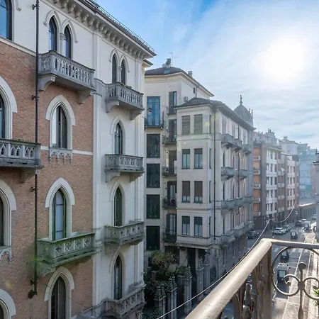 -porta Nuova-alpitour- X5 With A-c And Wi-fi Daire