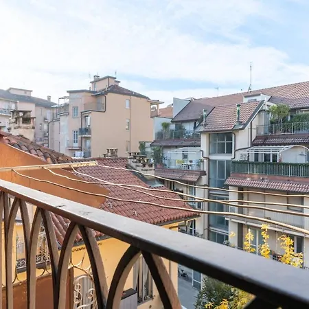 -porta Nuova-alpitour- X5 With A-c And Wi-fi Turyn
